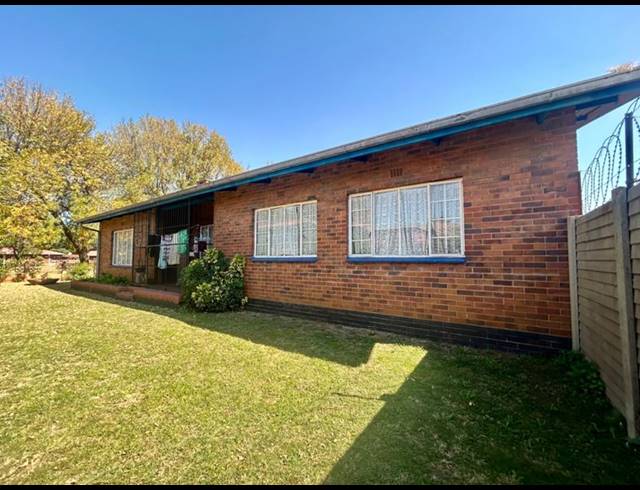 3 BEDROOM HOUSE FOR SALE IN VANDERBIJLPARK CW 5